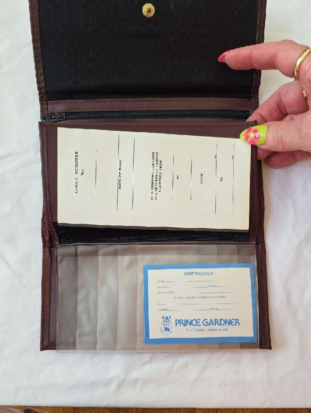 NWT Vintage Leather Prince Gardner Chevron-Textured Trifold Wallet Circa 1970s - Picture 4 of 7